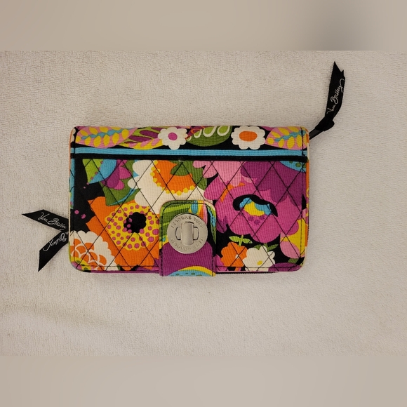 Vera Bradley Va Va Bloom Wallet, Excellent Condition, Never Used - Picture 1 of 9